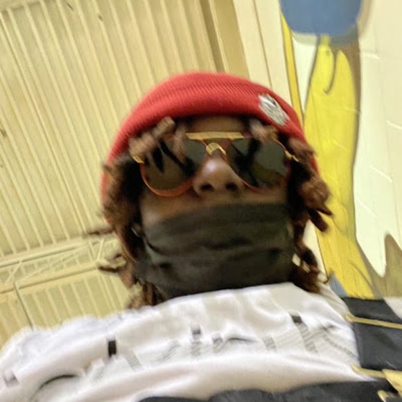 Meet your Posher, Kyle - Picture 1 of 1